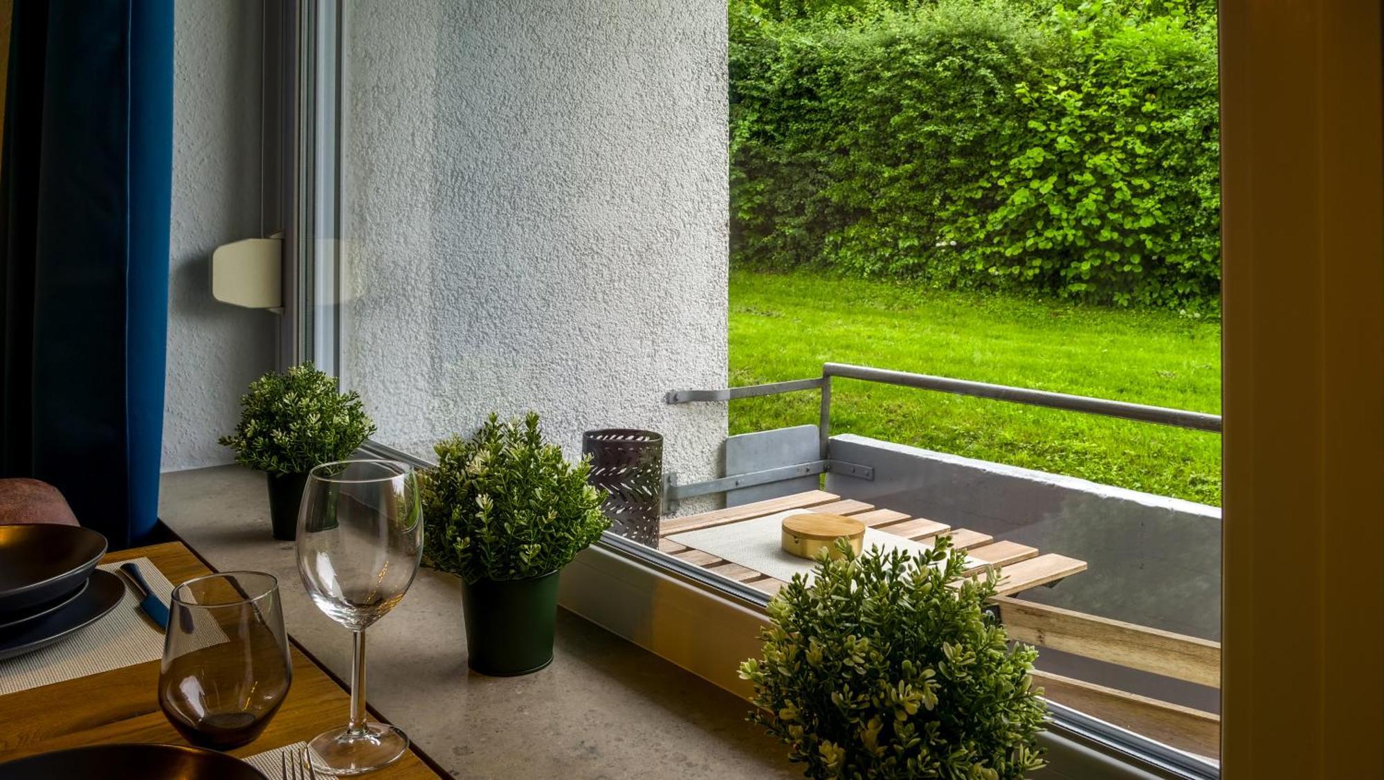 Gross, Modern, Zentrumsnah Mit Parkplatz Und Garten อูล์ม ภายนอก รูปภาพ