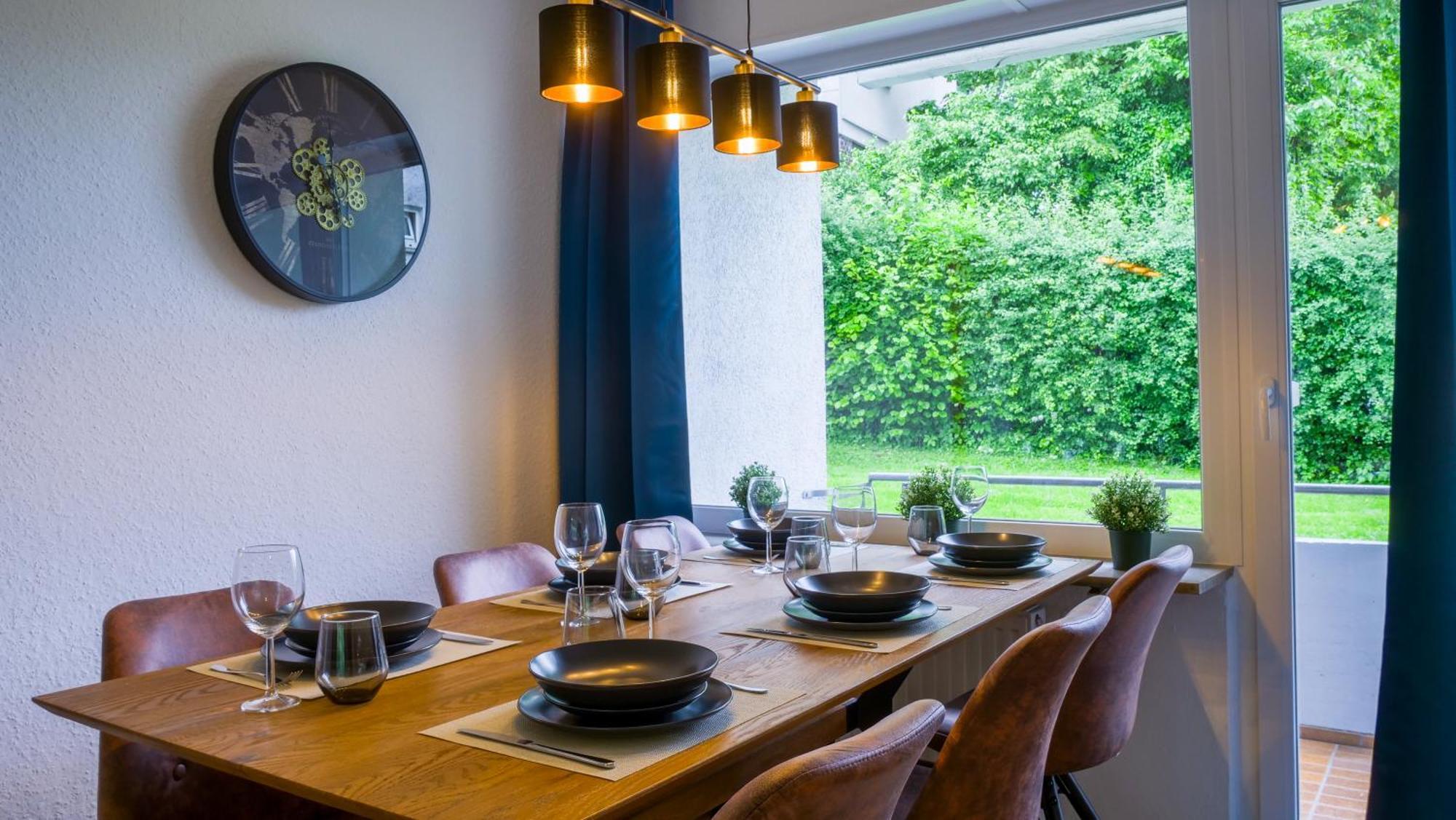 Gross, Modern, Zentrumsnah Mit Parkplatz Und Garten อูล์ม ภายนอก รูปภาพ